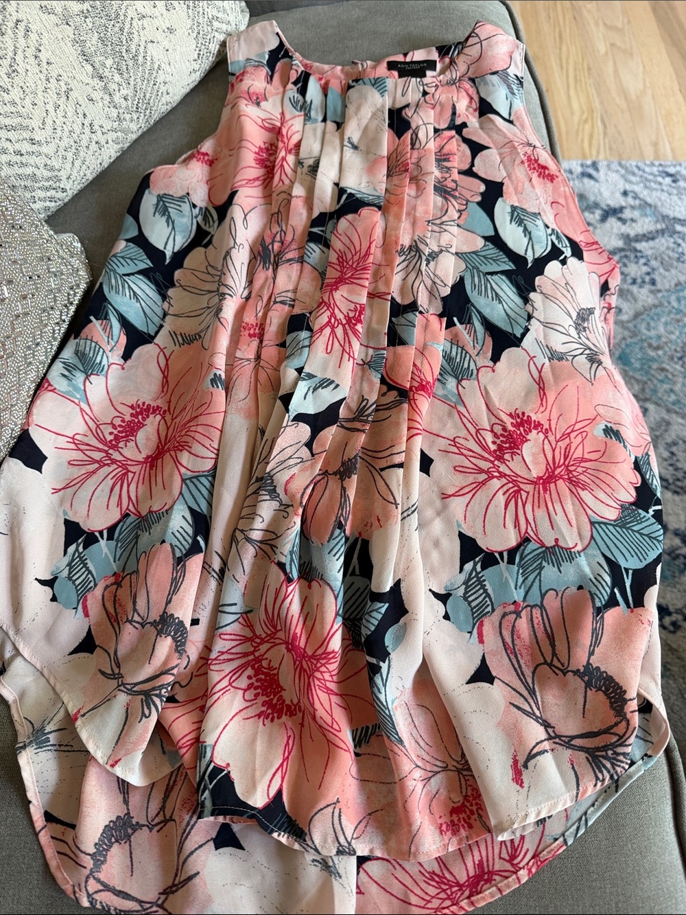 Ann Taylor Factory Floral Pleated Sleeveless Blouse in Pink, Navy, Peach